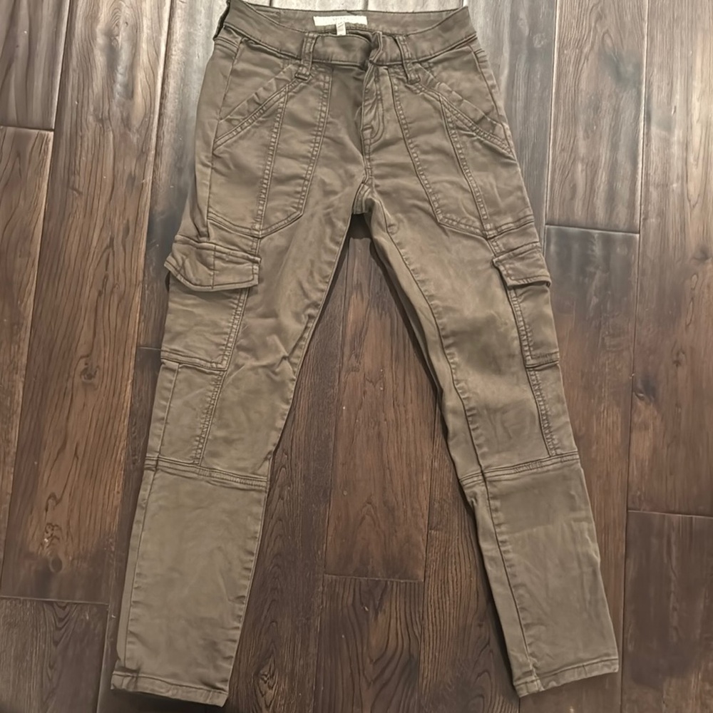 Joie Brown Skinny Pants Versatile and Stylish